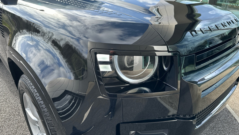 Land Rover Defender 3.0 D350 X-Dynamic SE 110 5dr Auto Diesel Estate